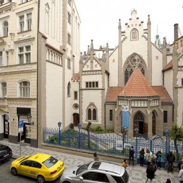 Stavební úpravy a nová expozice Maiselovy synagogy v Praze, Maiselově ulici