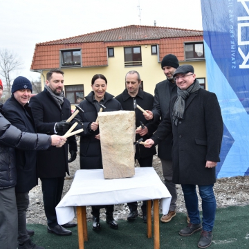 Položení základního kamene 3. pavilonu Centra sociálních služeb Běchovice