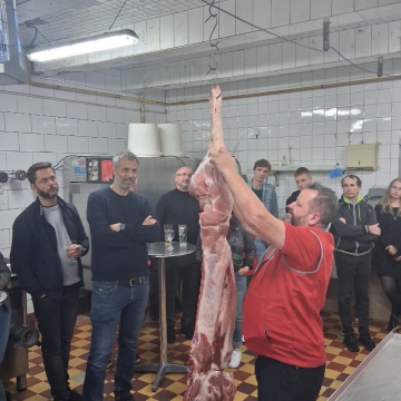 Firemní teambuilding v řeznickém duchu