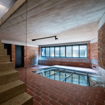 Bytový dům s galerií - Malá Strana