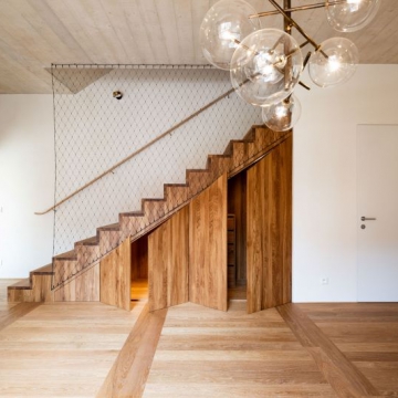 Bytový dům s galerií - Malá Strana