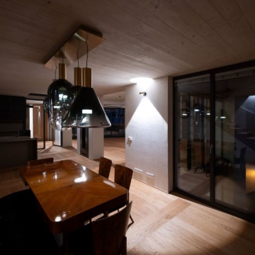 Bytový dům s galerií - Malá Strana