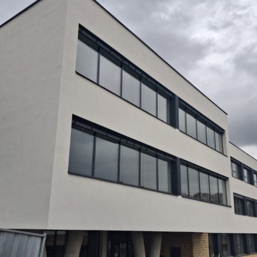 Dokončení nového pavilonu ZŠ na Zlíchově na dohled